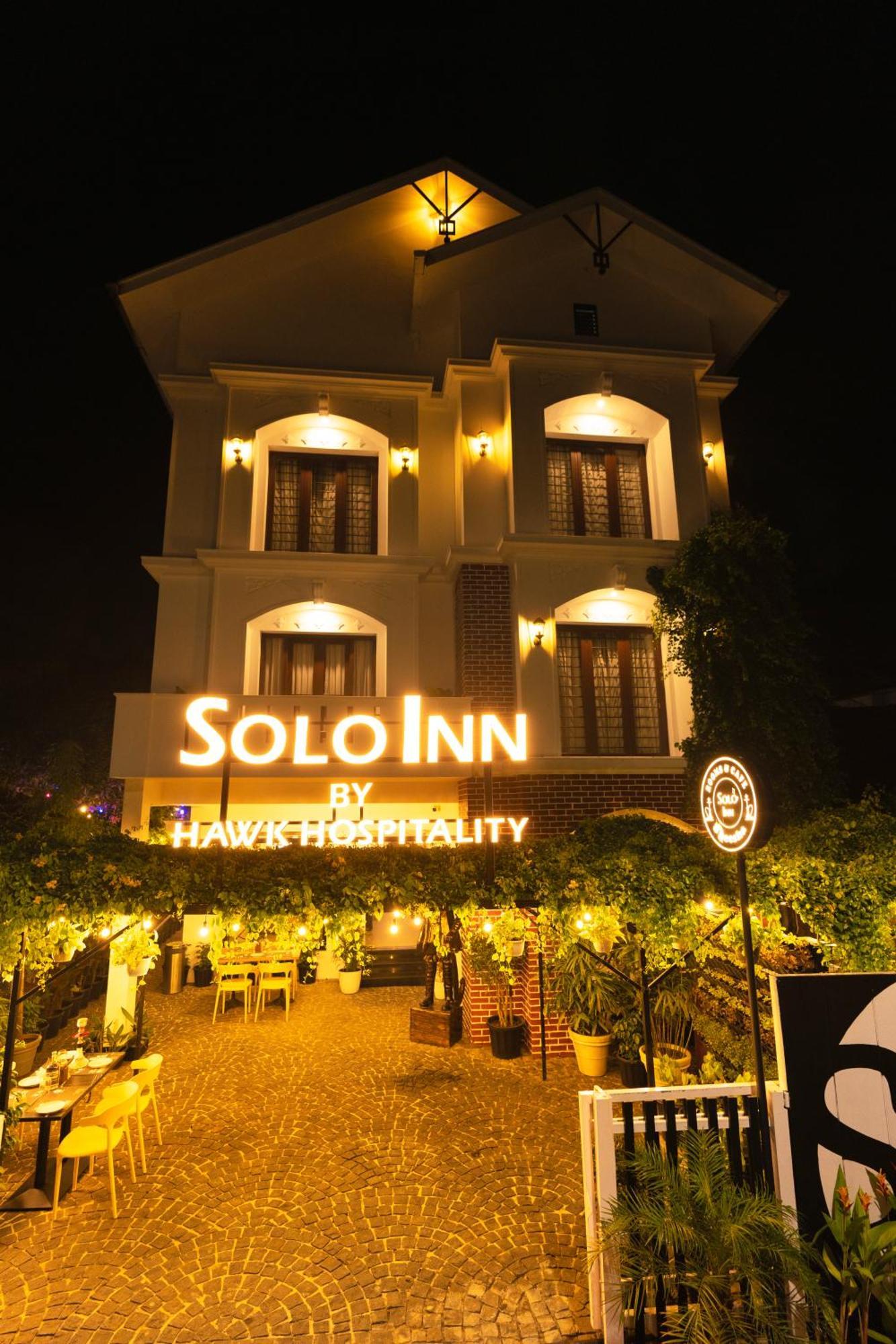 Solo Inn By Hawk Hospitality Kochi Exterior foto